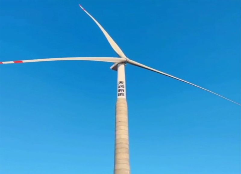 The first batch of wind turbines of Tianrun Wuyang Runjin Wushi 50MW wind power project successfully delivered