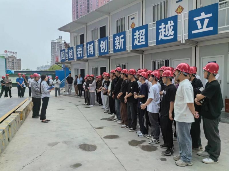 No practice, no gain in one's wit——Teachers and students of the Department of Architecture of Xinxiang University went to Guoyuecheng Yufu Project for observation and study